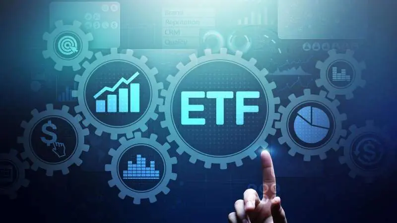 ETFs Demystified: A Beginner's Guide to Building a Strong Investment Portfolio